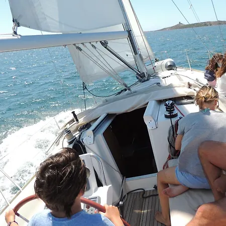 Boat & Sailing Torregrande Sinis Yachting Botel *