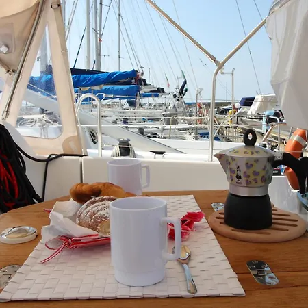 Boat&sailing Torregrande Sinis Yachting *