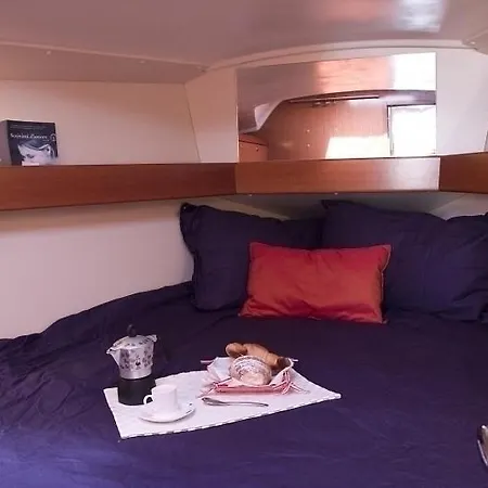 Boat&sailing Torregrande Sinis Yachting Botel Oristano