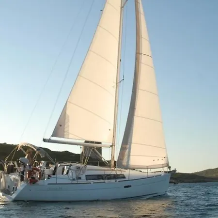 Bateau-hôtel Boat & Sailing Torregrande Sinis Yachting Oristano