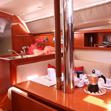 Bateau-hôtel Boat & Sailing Torregrande Sinis Yachting