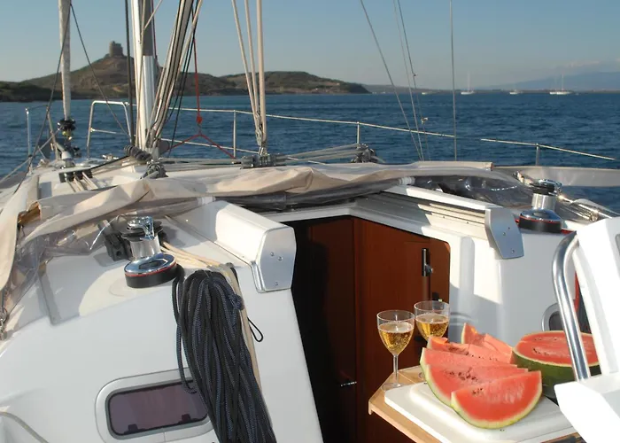 Boat & Sailing Torregrande Sinis Yachting *